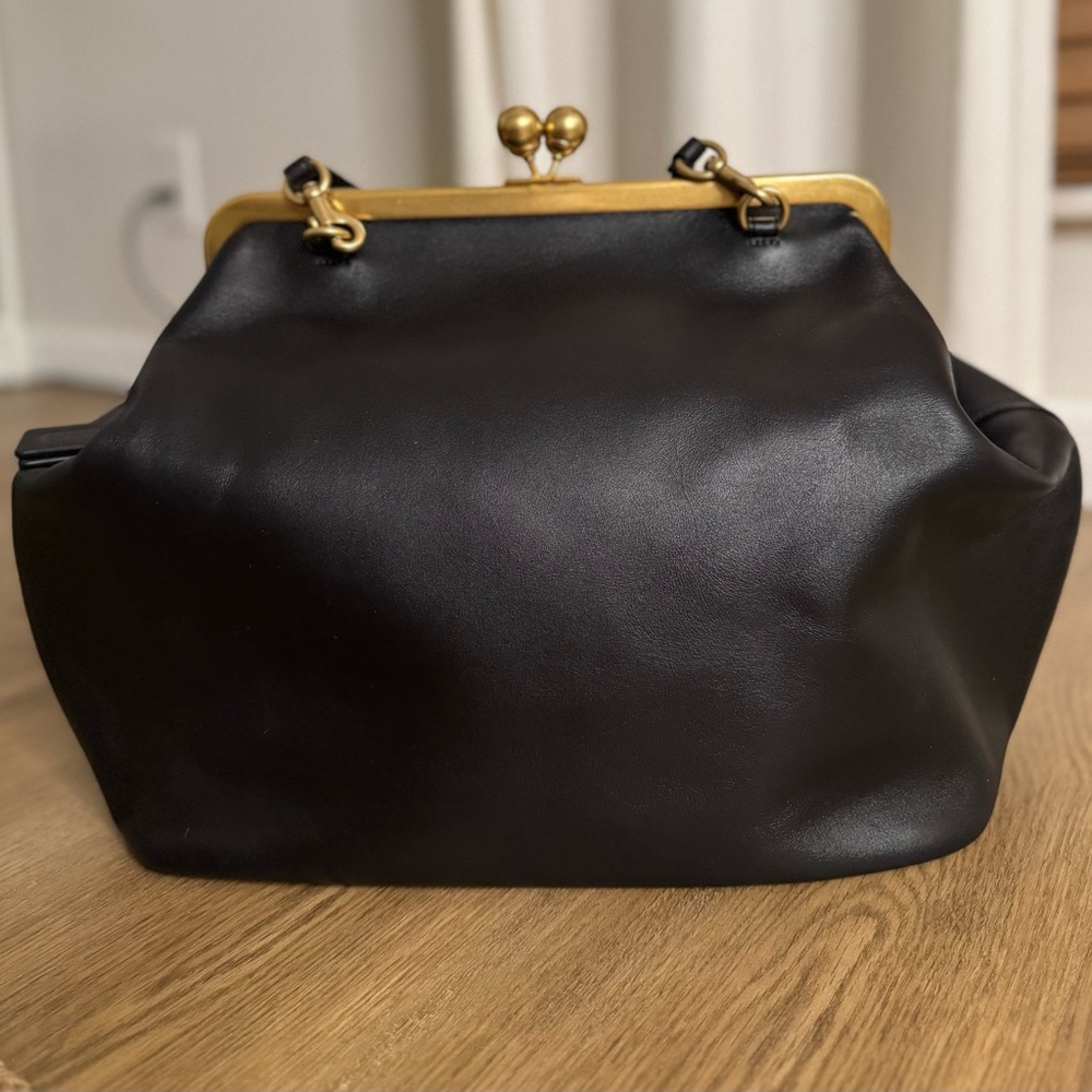 Coach Large Black Kisslock Frame Leather Bag